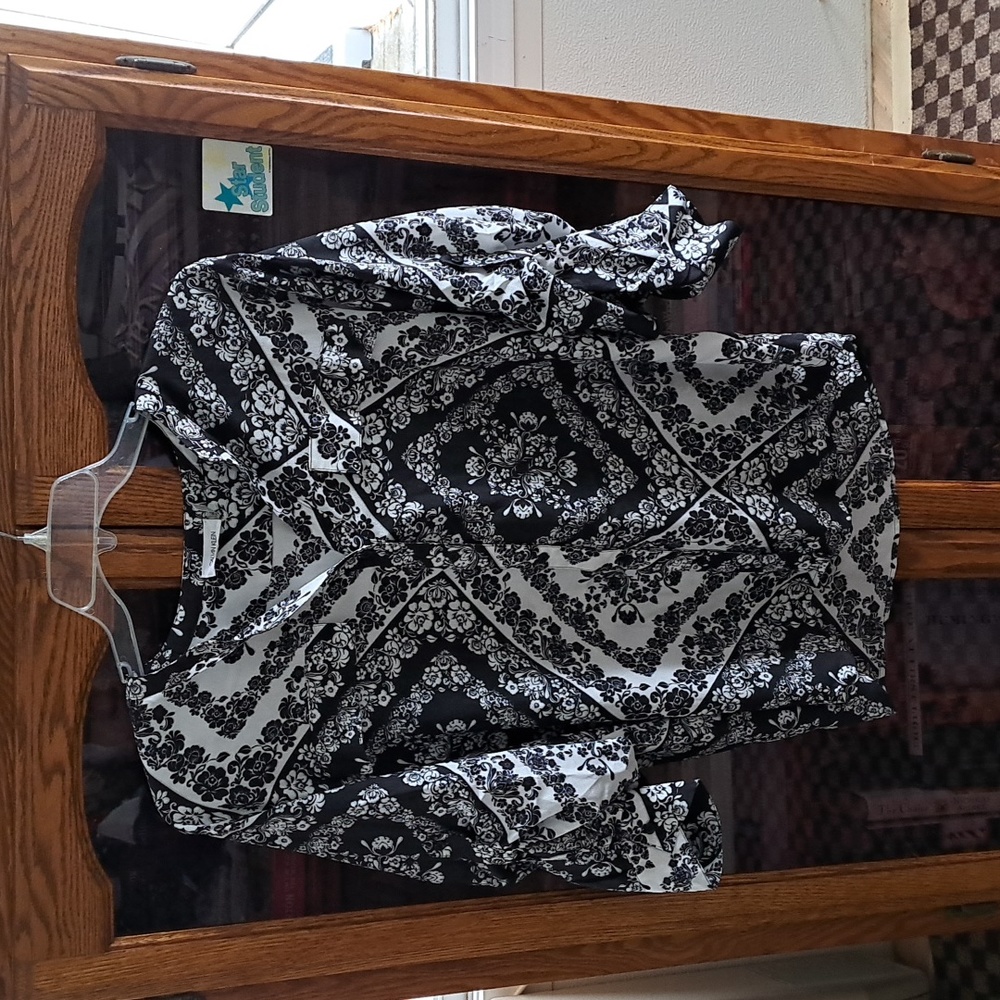Black and white floral button down